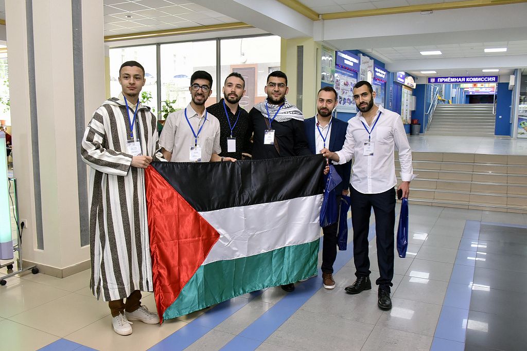Помощь студентам из Палестины